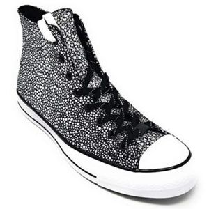 Converse Chuck Taylor All Stars Hi Top B & W